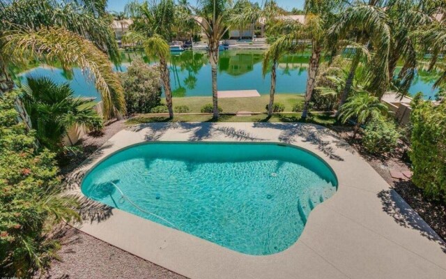 4BR Ocotillo Lakeview Home w/ Pool