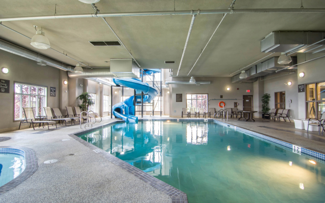 Comfort Inn & Suites