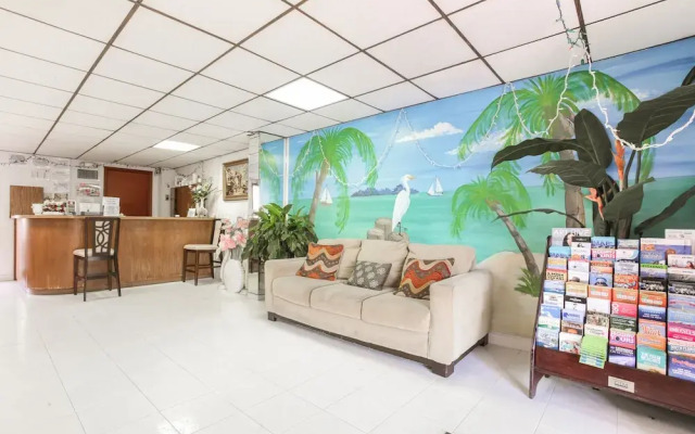 Camelot Waterfront Inn