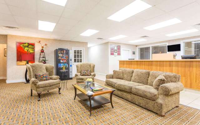 Days Inn by Wyndham Chester