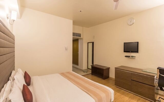 OYO 8450 Hotel Grand Starline