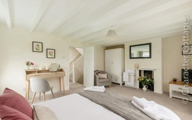 Holly Cottage