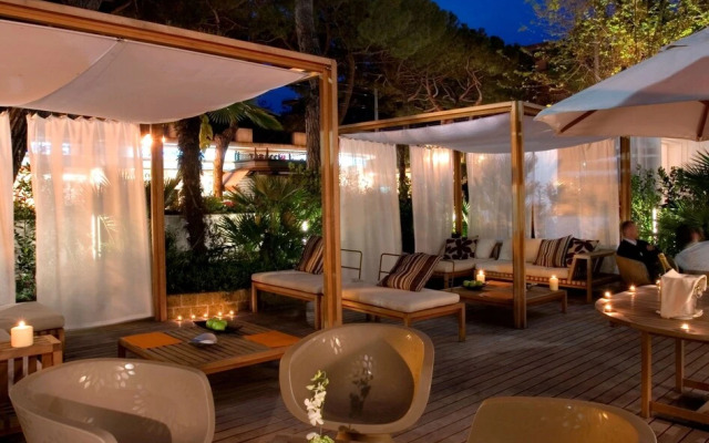 Hotel De Londres