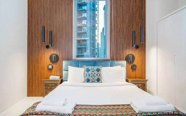 Vacay Lettings - Iris Blue