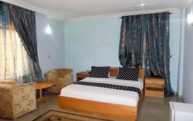 Junbic Apartment and Suites