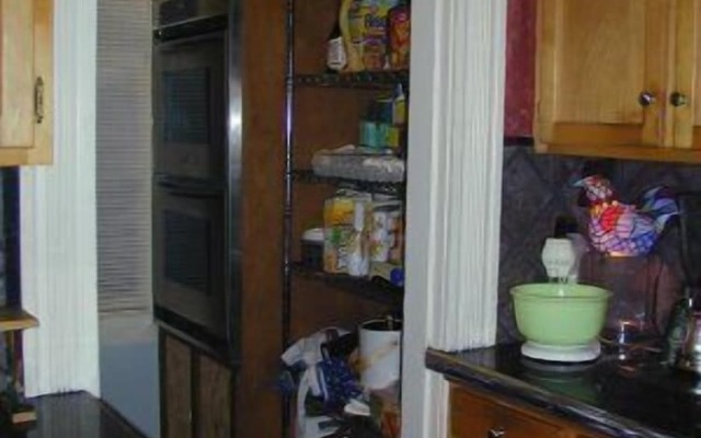 Robins Nest Bed & Breakfast