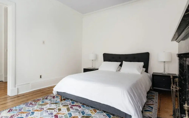 West Village 5BR Townhome & Private Yard