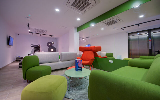 IKYK Hotel - IK Collection