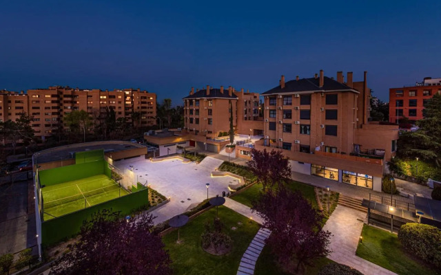 Premium Accomodation in La Rosaleda - Madrid