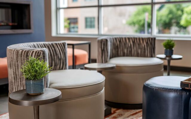 Vīb Hotel by Best Western Denver RiNo