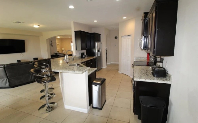 4BR 3BA House in Miami by ASVR-12748