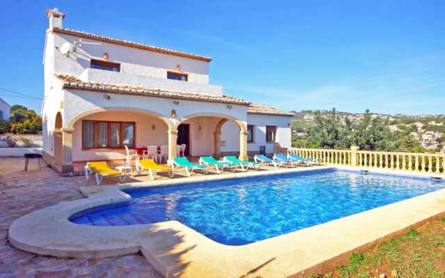 Villa - 4 Bedrooms with Pool, WiFi and Sea views - 105045