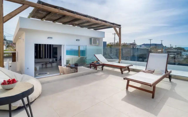 Wave Suite By the Sea