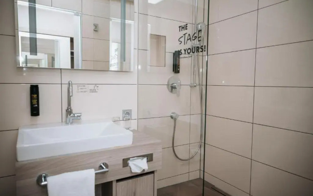 Feringapark Hotel by Coffee Fellows Hotels