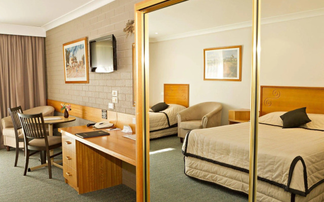 Hilltops Retreat Motor Inn