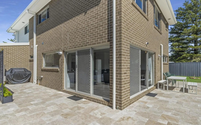 SEA MIST Gerringong 4pm Check Out Sundays