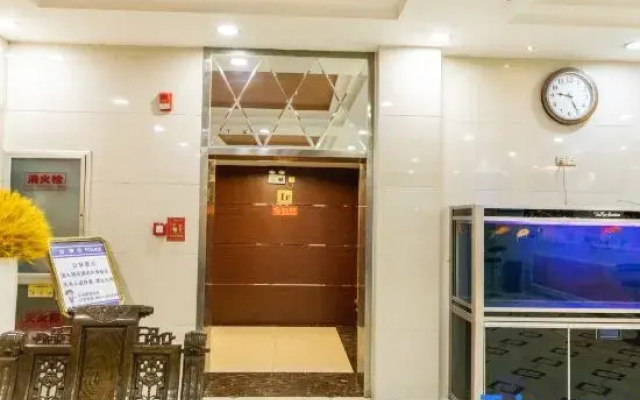 Shell Hotel (Zibo Zhoucun Ancient Shopping Mall)