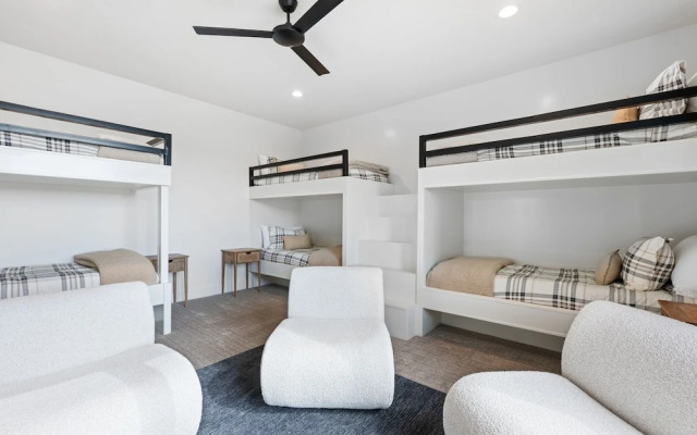 The Dugout 8 Bedroom Home