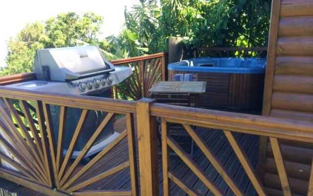 Bungalow with One Bedroom in Petite Ile, with Wonderful Sea View, Furnished Garden And Wifi - 9 Km From the Beach