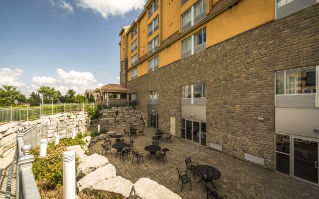 Monte Carlo Inn & Suites Downtown Markham