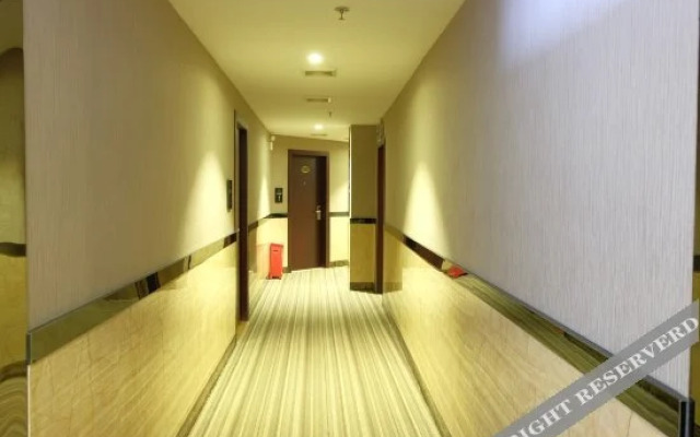 United Star Hotel