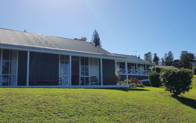 Cottages at Seaview Norfolk Island – Exterior – Burnt Pine