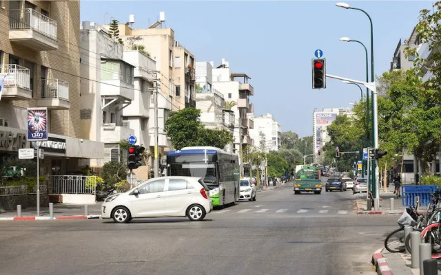 AirTLV Comfortable 3 BDRM in Old North