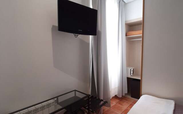 Hostal Las Fuentes - Adults Only