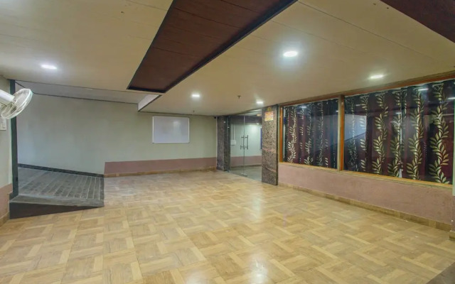 Treebo Saumendra Residency