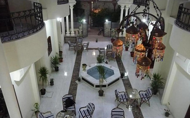 Alhambra Hotel