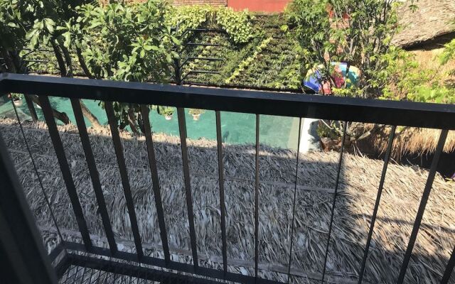 Tropical Forest Hostel & Apartments