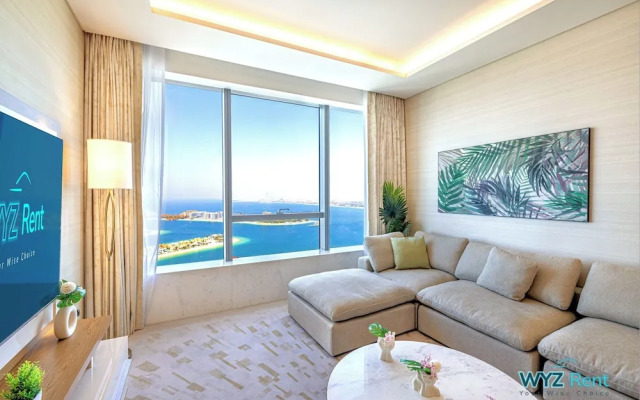 Luxurious St Regis 1 Bed Palm View
