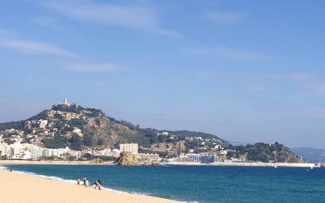 Apartment With 2 Bedrooms in Blanes, With Wonderful sea View, Pool Acc