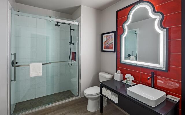 Hotel Indigo San Antonio Riverwalk by IHG