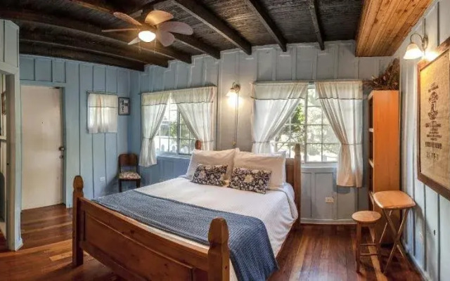 Casa Azul Bed & Breakfast