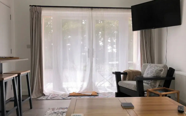 Apartment Bushmills Hideaway, Parking,pets Allowed