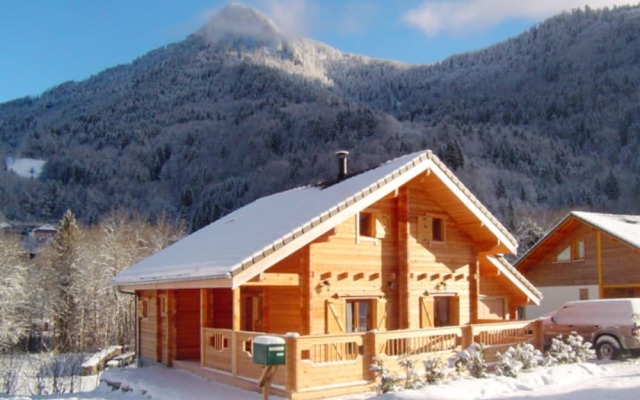 Chalet With 4 Bedrooms in Saint Jean D'aulps, With Wonderful Mountain