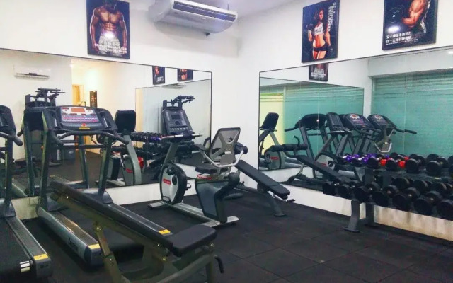 Greens Hotel & Suites