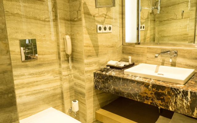 Renaissance Lucknow Hotel