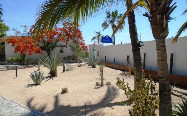 Club el Moro Hotel Suites