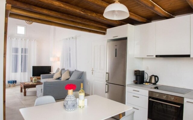 Glamorous 2BR Villa in Ornos w Sea View