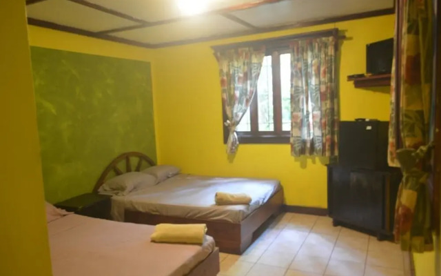 MI Casa Hostel & Hotel El Tesoro