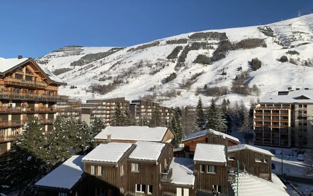 Modern Alpine Apartment