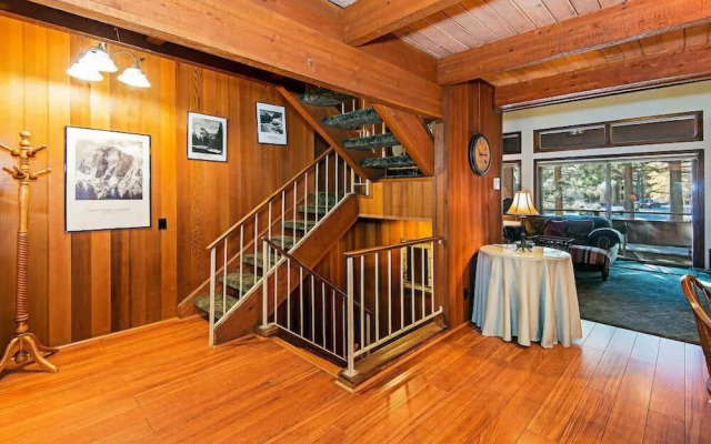 Winterset #02 - Shared Hot Tub & Pool!