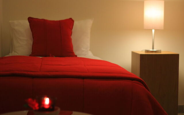 Rouge Bali - Lounge Bar, Villas & Spa