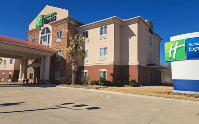 Holiday Inn Express Kenedy by IHG
