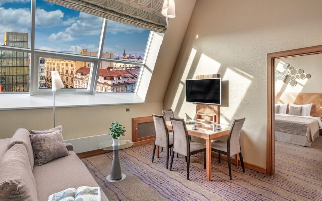 Crown Palace Apartments by Adrez