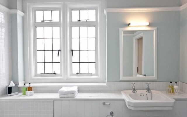 Bath Arms Hotel