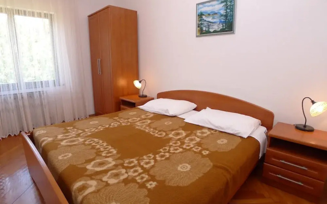 Apartment For Eight Persons With Three Bedrooms And Swimming Pool Located 450M From Beach