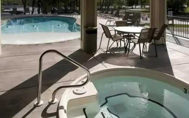 Port of Kimberling Marina & Resort